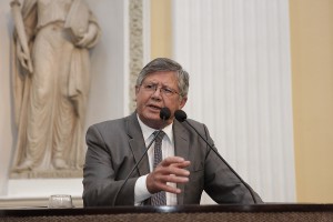 Dep. Ângelo Ferreira.