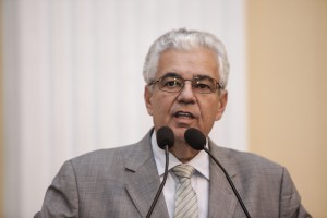 Dep. Antônio Moraes.