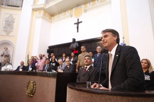 Audiência Pública, viabilizada pela Frente Parlamentar de Segurança Pública, coordenada pelo deputado Joel da Harpa, sobre o atual cenário político brasileiro, com a participação do deputado federal Jair Bolsonaro e o Movimento Direita Já.