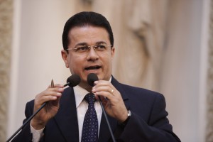 Dep. Adalto Santos.