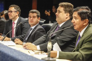 11.18-ASSUNTOS-INTERNACIONAIS-JB-144-de-280