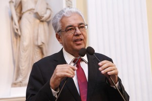 Dep. Antônio Moraes.