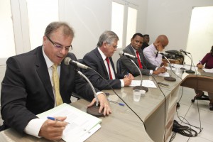 PROJETO - Medida altera lei que gera benefício apenas para servidores estaduais. Foto: João Bita