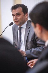 O secretário da Fazenda, Márcio Stefani, apresenta Relatório de Gestão Fiscal na Alepe.  Foto: Rinaldo Marques