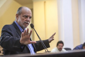 Para Waldemar Borges (PSB), a crise é provocada pelo Governo Federal. Foto: Rinaldo Marques 