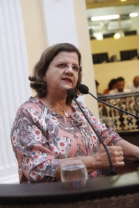 Teresa Leitão (PT) desaprova negociação do Governo que culminou na aprovação da lei. Foto: Roberto Soares