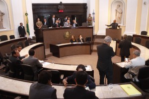 Reunião Plenária.