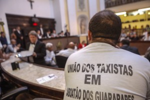 Taxistas enxergam o Uber como “concorrência desleal”. Foto: Rinaldo Marques