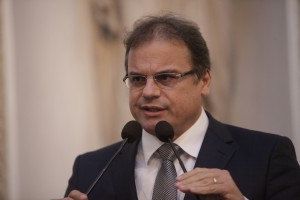 Dep. Eduíno Brito.