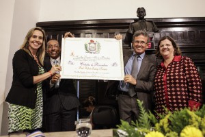 Presidente da Fundação Joaquim Nabuco, Paulo Rubem chegou a Pernambuco em 1972. Foto: Giovanni Costa