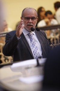 Waldemar Borges (PSB) defendeu o secretário de Justiça, Pedro Eurico Foto: Rinaldo Marques/Alepe