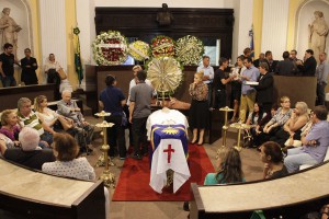 04.11-VELORIO NEY MARANHAO-GC-203