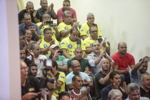 Reunião Plenária.