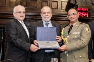 Reunião Solene em homenagem à passagem dos 70 anos da Casa Militar de Pernambuco, por solicitação do deputado Waldemar Borges .