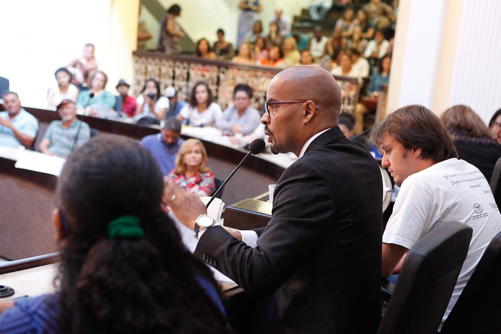 SAÚDE MENTAL - A necessidade de uma política pública de atenção psicossocial foi um dos temas debatidos pelo colegiado. Foto: Rinaldo Marques