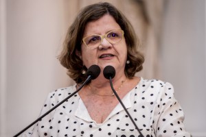 Teresa Leitão repudia determinação de abertura de processo que pode cassar registro do PT.  