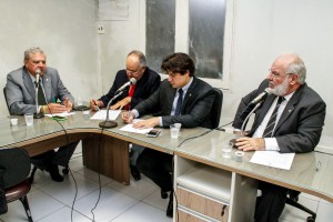 ECONOMIA - Indústria terá que reduzir consumo de água. Foto: Jarbas Araújo