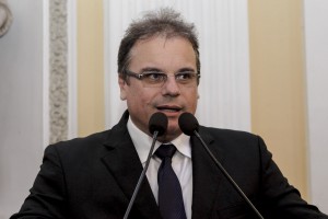DESTAQUE - Segundo o parlamentar, 87% dos alunos foram aprovados no exame da Ordem dos Advogados do Brasil (OAB). Foto: João Bita