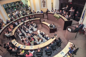Homenagem contou com a participação de alunos, ex-alunos, funcionários, autoridades e convidados Foto: Henrique Genecy