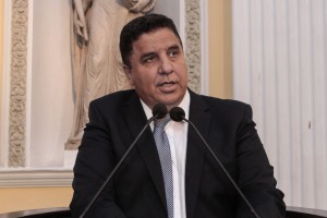 HISTÓRIA - Como lembrou o parlamentar, em 31 de outubro de 1547, o monge Martinho Lutero propôs as 95 teses para mudança do catolicismo romano. Foto: Henrique Genecy