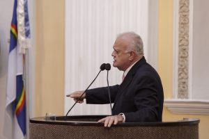 CUSTO - “Município paga um preço muito alto por manter esse sistema.” Foto: Henrique Genecy