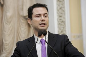 INVESTIMENTO - Parlamentar afirmou que o governador Paulo Câmara assinará ordem de serviço no próximo dia 13, durante etapa da Mata Sul do programa Pernambuco em Ação. Foto: Roberto Soares