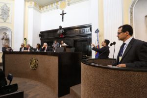 DIFICULDADES - Falta de acesso às redes 3G e 4G em municípios do Interior, por exemplo, foram alguns dos problemas debatidos. Foto: João Bita