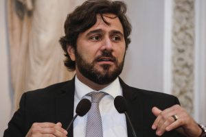 VANTAGEM - Para deputado, mudança para área mais próxima da Vila de Ibó favoreceria o trânsito e a economia. Foto: Jarbas Araújo
