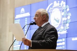OPINIÃO - “Nada justifica o Governo Federal injetar recursos em uma nova fábrica, faltando apenas 30% para concluir a unidade de Goiana”, argumenta parlamentar. Foto: Jarbas Araújo