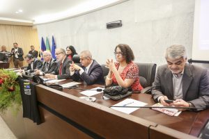 ARTICULAÇÃO - Audiência reuniu representantes de vários partidos. Foto: Rinaldo Marques