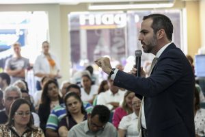 INTERIOR - Tema foi abordado por Plínio Nunes, da USP, em audiência pública realizada pela Comissão de Saúde em Arcoverde (Sertão do Moxotó). Foto: Rinaldo Marques