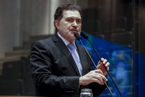 BENEFÍCIO - Obra levará água de barragem em Palmares, Mata Sul, até dez municípios do Agreste. Foto: Jarbas Araújo