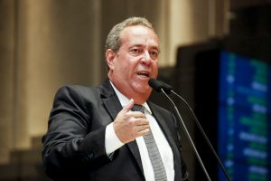 REPASSES - Parlamentar ressaltou que, entre 2010 e 2014, as transferências da gestão estadual subiram de R$ 144,3 milhões para R$ 709,2 milhões. Foto: Roberto Soares