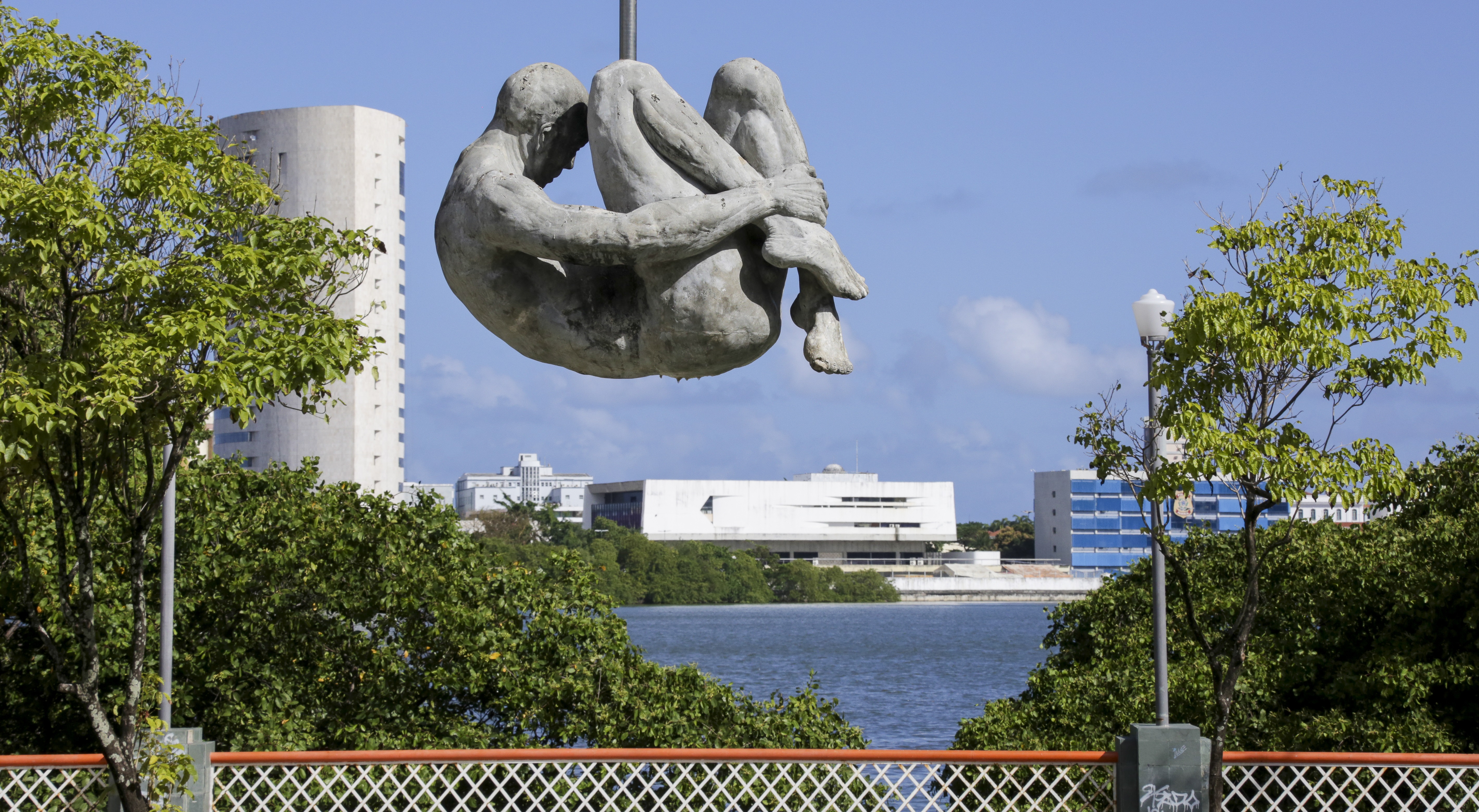 MARCO - Localizado na praça Padre Henrique, na Rua da Aurora (Centro do Recife), Monumento Tortura Nunca Mais homenageia mortos e desaparecidos políticos. Foto: Jarbas Araújo