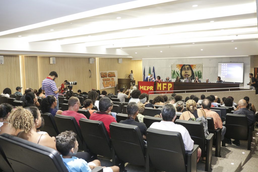 ENCONTRO - O caso da estudante universitária Remís Carla da Costa, assassinada pelo namorado, motivou a realização da audiência pública. Foto: Lourival Maia