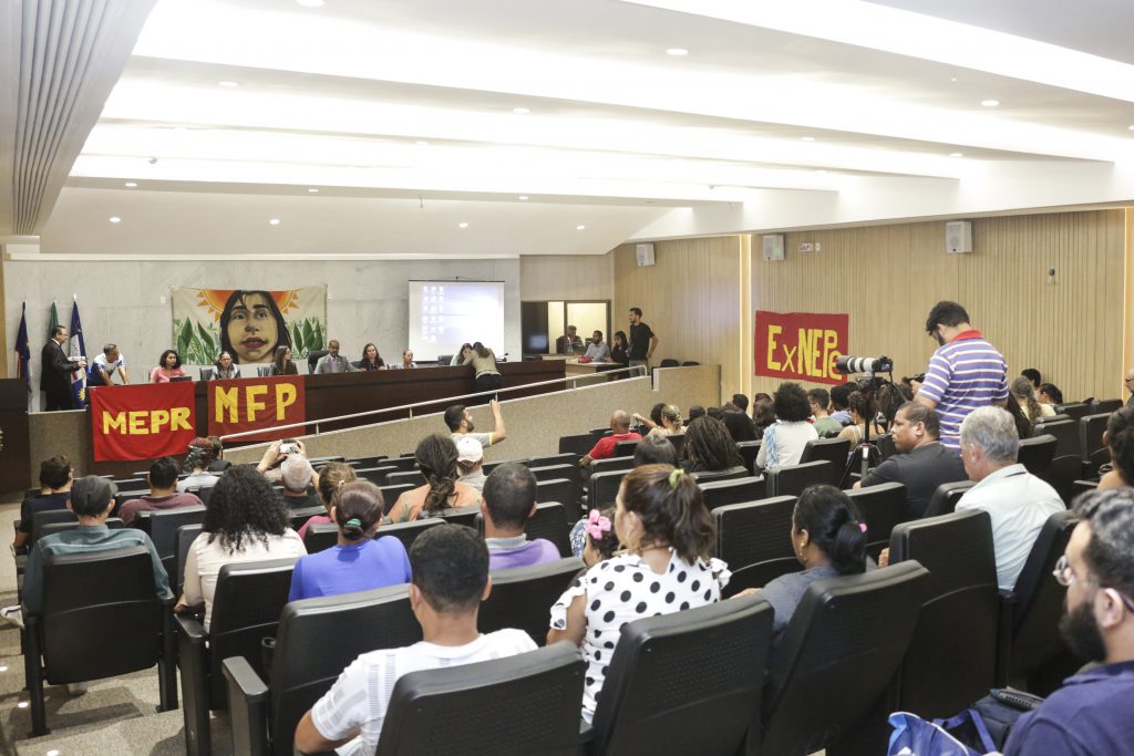 DEBATE - Morte da universitária Remís Carla reacendeu discussão sobre feminicídio na primeira audiência pública promovida pelo colegiado no semestre. Foto: Alepe