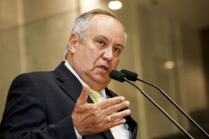 PROTAGONISMO - Para Cavalcanti, pescador é "um dos principais aliados à proteção ambiental". Foto: Roberto Soares
