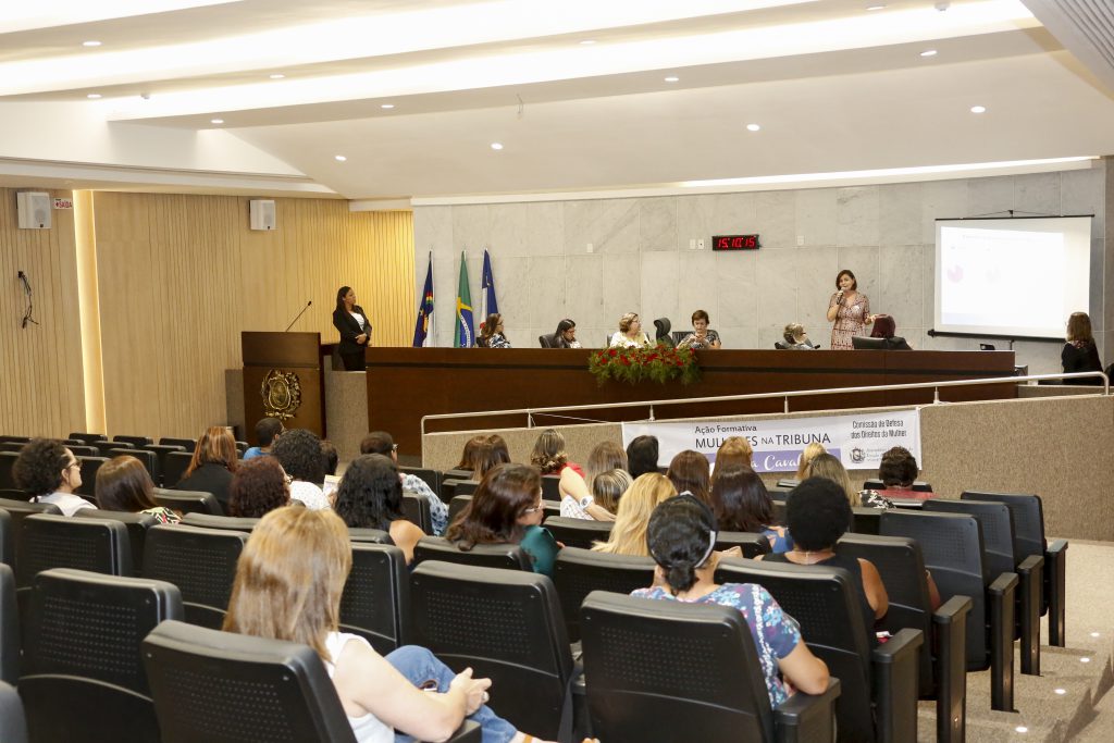 Ação Formativa "Mulheres na Tribuna - Adalgisa Cavalcanti"