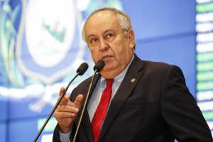 VISITA - Deputado vai solicitar ida da Comissão de Meio Ambiente da Alepe ao local para constatar problemas. Foto: Roberto Soares