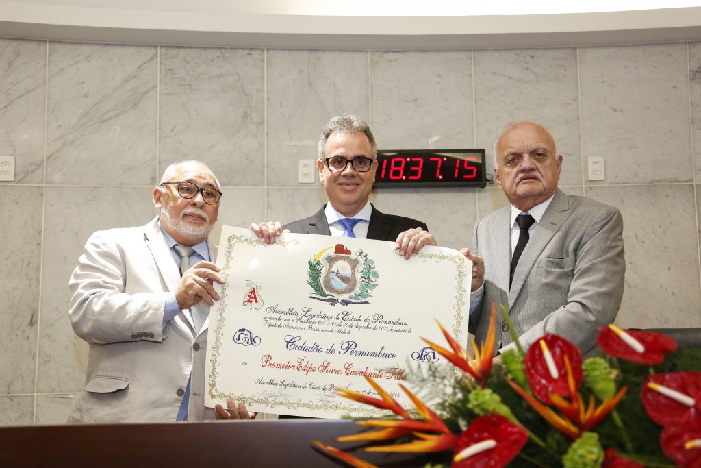 Reunião Solene de entrega do Título de Cidadão de Pernambuco ao Promotor Édipo Soares Cavalcante Filho