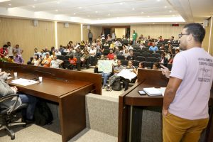 QUEIXAS - Também foram proferidas críticas à qualidade do serviço prestado pelo Grande Recife Consórcio de Transportes e pela Companhia Brasileira de Trens Urbanos. Foto: Jarbas Araújo