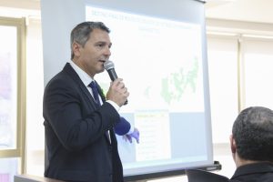 NÚMEROS - Auditor do TCE-PE Pedro Teixeira apontou que 110 dos 185 municípios pernambucanos ainda descartam resíduos em lixões. Foto: Sabrina Nóbrega