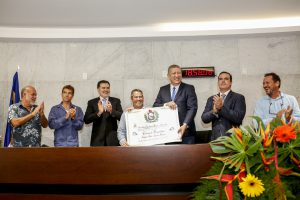 Reunião Solene para homenagear o surfista pernambucano Carlos Burle e conceder o Título de Cidadão de Pernambuco ao surfista paraibano Fábio Gouveia