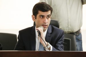 ENCAMINHAMENTOS - Martins Filho sugeriu formar comissão de agricultores e parlamentares para continuar discutindo a proposta junto à AD Diper. Foto: Roberto Soares