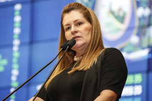 ROBERTA - “Precisamos fiscalizar a execução das políticas públicas para esse público.” Foto: Breno Laprovitera