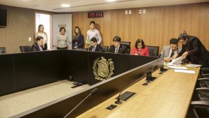 FINALIDADE - PL 1999 prevê que entidades implantem mecanismos para acompanhar e avaliar o atendimento das demandas da população. Foto: Alepe