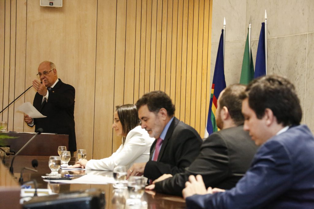 Reunião Solene de entrega do Título de Cidadão de Pernambuco a Mauricélia Bezerra Vidal Montenegro