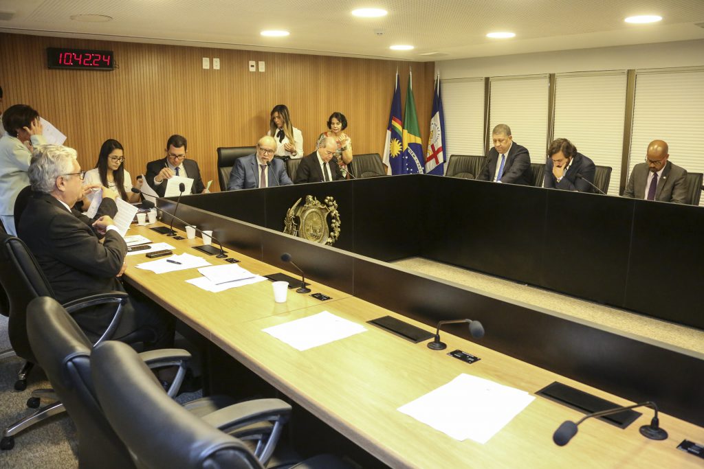 DESTAQUE - Uma das matérias acatadas pelo grupo parlamentar, presidido pelo deputado Waldemar Borges, altera o Estatuto dos Servidores Públicos de Pernambuco e pretende tornar mais clara uma das regras para acumulação de cargos. Foto: Sabrina Nóbrega