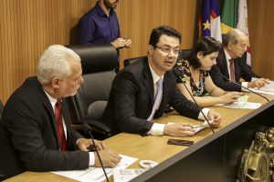 BALANÇO - Em relatório anual, colegiado avalia que Pernambuco ainda teve que conter gastos no último ano para enfrentar cenário econômico adverso. Foto: Alepe