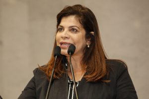 CRISE - “Farmácia do Estado em Ouricuri não tem nem 50% das medicações especiais”, relatou. Foto: Roberto Soares
